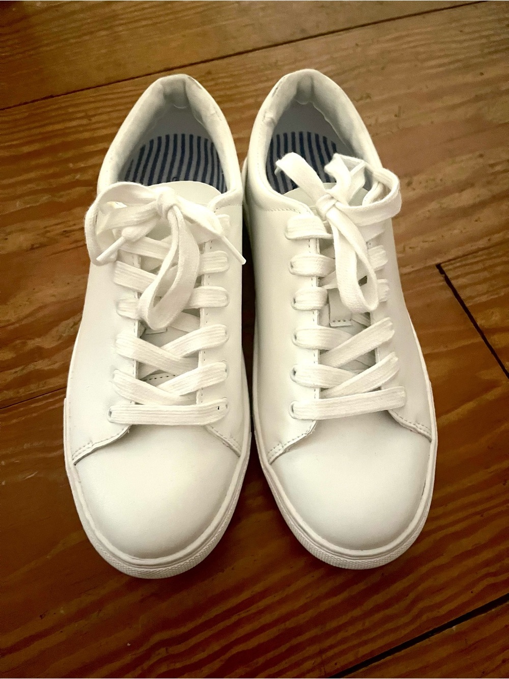 J Crew Classic White Sneaker Women’s Size 7